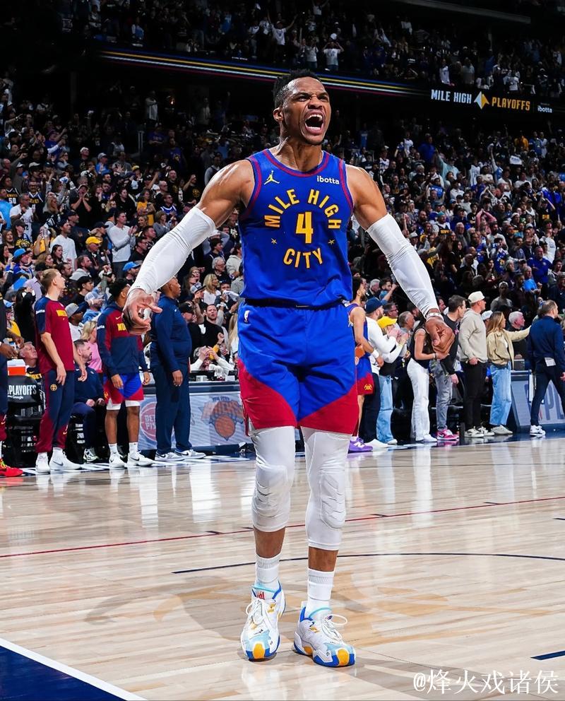 4月30日季后赛：掘金对阵快船 威少表现集锦